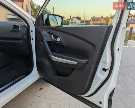 Белый Рено Kadjar, объемом двигателя 1.46 л и пробегом 50 тыс. км за 22900 $, фото 66 на Automoto.ua
