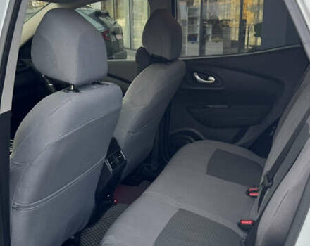 Белый Рено Kadjar, объемом двигателя 1.2 л и пробегом 51 тыс. км за 15700 $, фото 10 на Automoto.ua