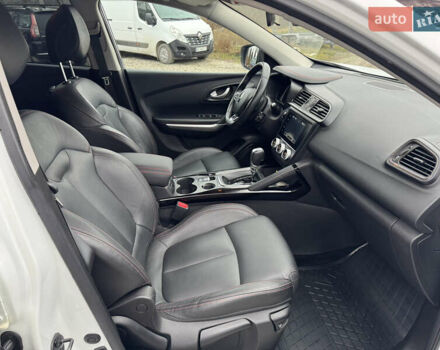 Білий Рено Kadjar, об'ємом двигуна 1.46 л та пробігом 191 тис. км за 18800 $, фото 26 на Automoto.ua