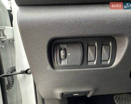 Белый Рено Kadjar, объемом двигателя 1.46 л и пробегом 50 тыс. км за 22300 $, фото 51 на Automoto.ua