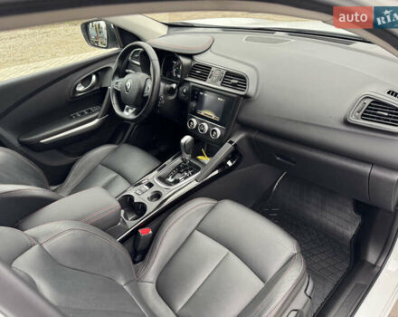 Білий Рено Kadjar, об'ємом двигуна 1.46 л та пробігом 191 тис. км за 18800 $, фото 2 на Automoto.ua