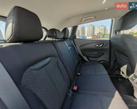 Белый Рено Kadjar, объемом двигателя 1.2 л и пробегом 101 тыс. км за 14999 $, фото 1 на Automoto.ua