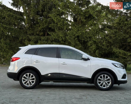 Белый Рено Kadjar, объемом двигателя 1.5 л и пробегом 212 тыс. км за 17300 $, фото 20 на Automoto.ua