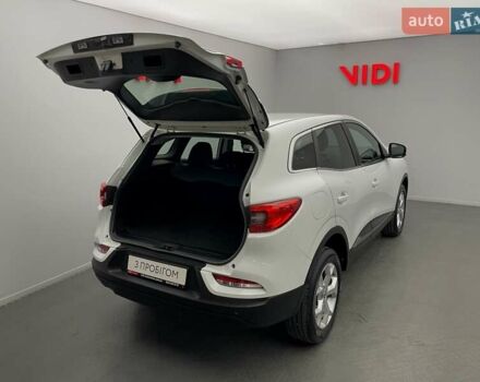 Білий Рено Kadjar, об'ємом двигуна 1.2 л та пробігом 85 тис. км за 17241 $, фото 5 на Automoto.ua