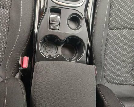 Белый Рено Kadjar, объемом двигателя 1.5 л и пробегом 120 тыс. км за 18799 $, фото 30 на Automoto.ua