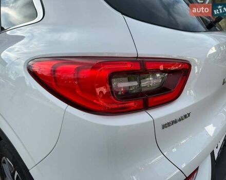 Белый Рено Kadjar, объемом двигателя 1.46 л и пробегом 50 тыс. км за 22300 $, фото 31 на Automoto.ua