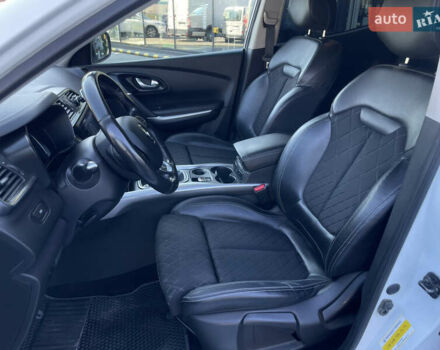 Белый Рено Kadjar, объемом двигателя 1.46 л и пробегом 103 тыс. км за 20900 $, фото 24 на Automoto.ua