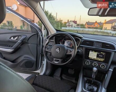 Белый Рено Kadjar, объемом двигателя 1.46 л и пробегом 50 тыс. км за 22900 $, фото 64 на Automoto.ua