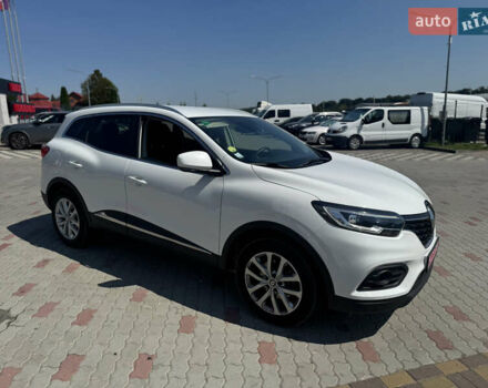 Белый Рено Kadjar, объемом двигателя 1.5 л и пробегом 131 тыс. км за 19400 $, фото 1 на Automoto.ua
