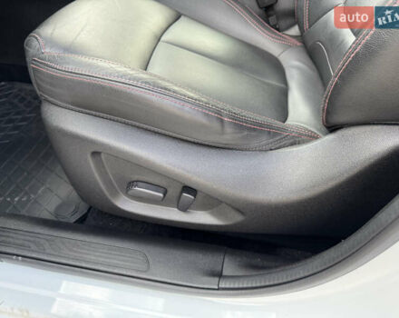 Білий Рено Kadjar, об'ємом двигуна 1.46 л та пробігом 190 тис. км за 18700 $, фото 28 на Automoto.ua