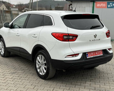Білий Рено Kadjar, об'ємом двигуна 1.46 л та пробігом 191 тис. км за 18800 $, фото 11 на Automoto.ua