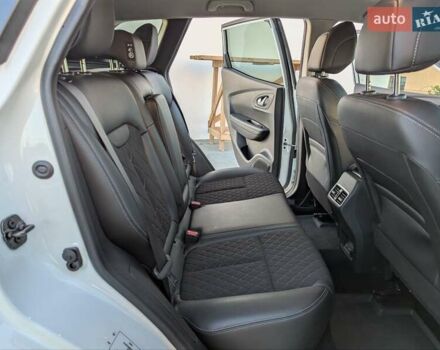 Белый Рено Kadjar, объемом двигателя 1.46 л и пробегом 50 тыс. км за 22900 $, фото 60 на Automoto.ua