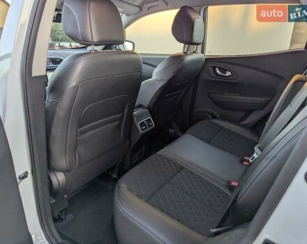 Белый Рено Kadjar, объемом двигателя 1.46 л и пробегом 50 тыс. км за 22900 $, фото 57 на Automoto.ua