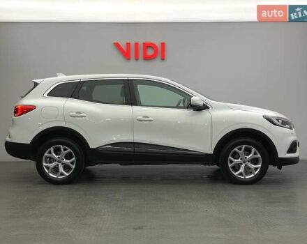 Білий Рено Kadjar, об'ємом двигуна 1.2 л та пробігом 85 тис. км за 17241 $, фото 17 на Automoto.ua
