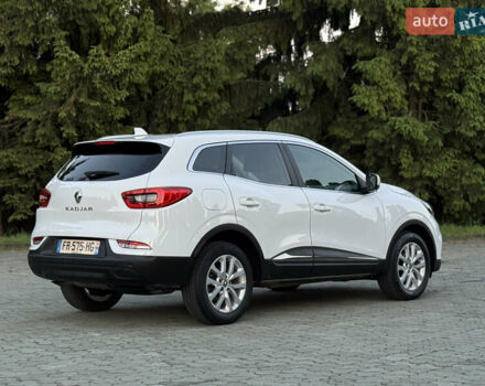 Белый Рено Kadjar, объемом двигателя 1.5 л и пробегом 212 тыс. км за 17300 $, фото 18 на Automoto.ua