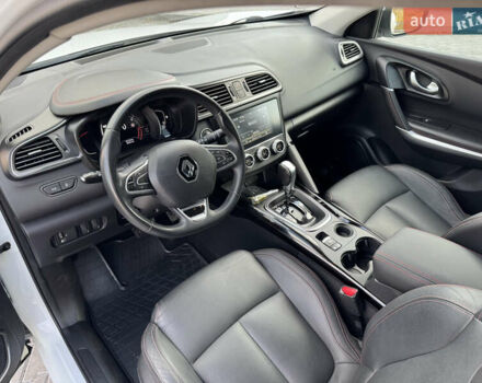 Білий Рено Kadjar, об'ємом двигуна 1.46 л та пробігом 190 тис. км за 18700 $, фото 29 на Automoto.ua