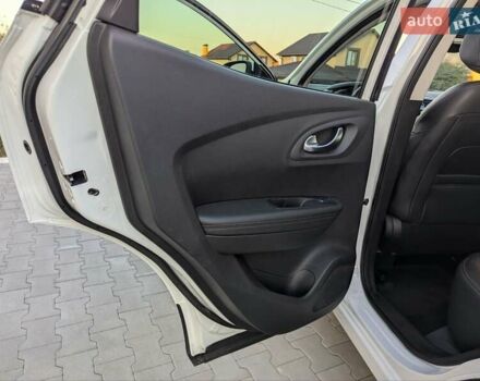 Белый Рено Kadjar, объемом двигателя 1.46 л и пробегом 50 тыс. км за 22900 $, фото 55 на Automoto.ua