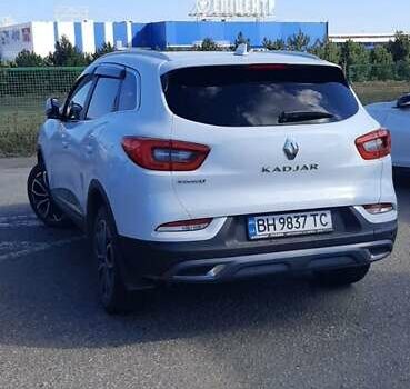 Белый Рено Kadjar, объемом двигателя 1.46 л и пробегом 103 тыс. км за 20300 $, фото 4 на Automoto.ua