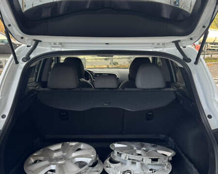 Белый Рено Kadjar, объемом двигателя 1.2 л и пробегом 51 тыс. км за 15700 $, фото 11 на Automoto.ua