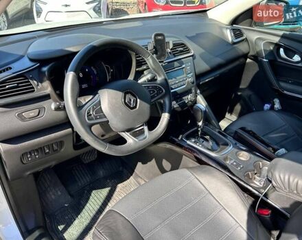 Белый Рено Kadjar, объемом двигателя 1.5 л и пробегом 85 тыс. км за 18800 $, фото 13 на Automoto.ua