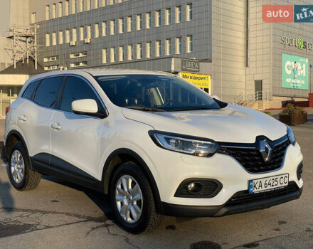 Белый Рено Kadjar, объемом двигателя 1.2 л и пробегом 65 тыс. км за 17300 $, фото 2 на Automoto.ua