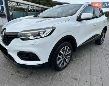 Белый Рено Kadjar, объемом двигателя 1.46 л и пробегом 208 тыс. км за 17500 $, фото 2 на Automoto.ua