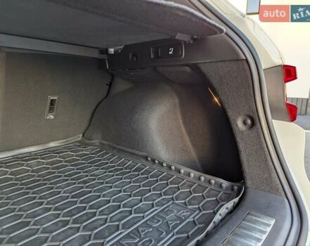 Белый Рено Kadjar, объемом двигателя 1.46 л и пробегом 50 тыс. км за 22900 $, фото 73 на Automoto.ua