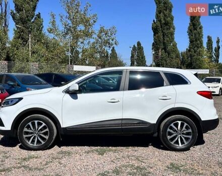 Белый Рено Kadjar, объемом двигателя 1.5 л и пробегом 85 тыс. км за 18800 $, фото 7 на Automoto.ua