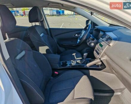 Белый Рено Kadjar, объемом двигателя 1.2 л и пробегом 101 тыс. км за 14999 $, фото 3 на Automoto.ua