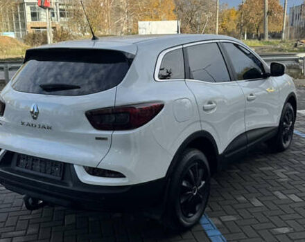 Белый Рено Kadjar, объемом двигателя 1.2 л и пробегом 51 тыс. км за 15700 $, фото 3 на Automoto.ua