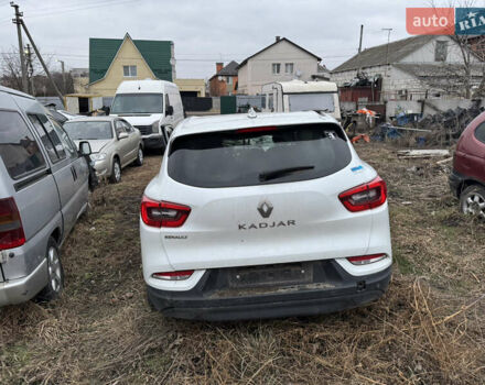 Белый Рено Kadjar, объемом двигателя 1.46 л и пробегом 120 тыс. км за 8750 $, фото 2 на Automoto.ua