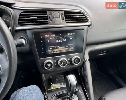 Білий Рено Kadjar, об'ємом двигуна 1.46 л та пробігом 190 тис. км за 18700 $, фото 49 на Automoto.ua