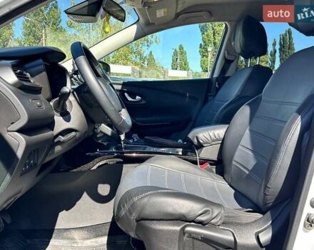 Белый Рено Kadjar, объемом двигателя 1.5 л и пробегом 85 тыс. км за 18800 $, фото 14 на Automoto.ua