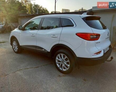 Белый Рено Kadjar, объемом двигателя 1.5 л и пробегом 102 тыс. км за 19999 $, фото 7 на Automoto.ua