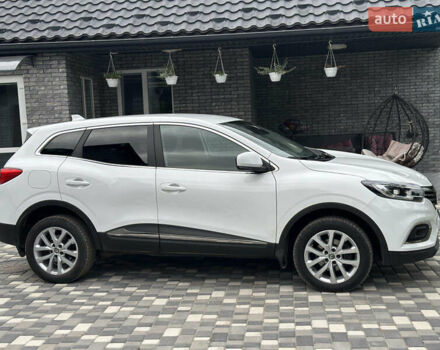Білий Рено Kadjar, об'ємом двигуна 1.5 л та пробігом 97 тис. км за 20300 $, фото 6 на Automoto.ua