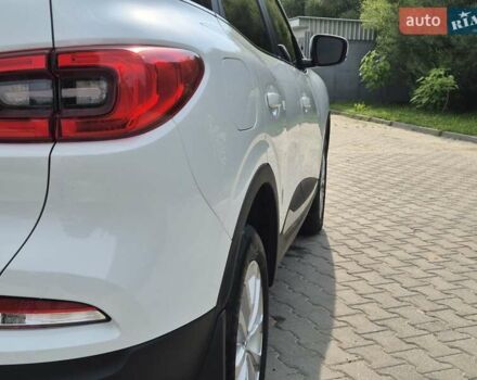 Белый Рено Kadjar, объемом двигателя 1.46 л и пробегом 73 тыс. км за 20900 $, фото 7 на Automoto.ua