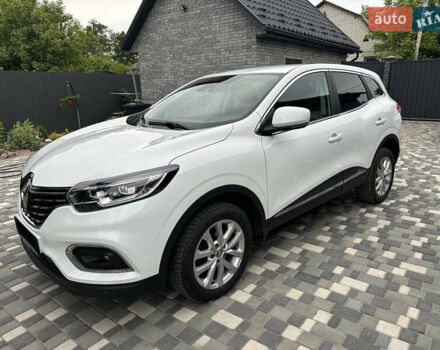Білий Рено Kadjar, об'ємом двигуна 1.5 л та пробігом 97 тис. км за 20300 $, фото 4 на Automoto.ua