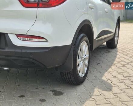Белый Рено Kadjar, объемом двигателя 1.46 л и пробегом 73 тыс. км за 20900 $, фото 27 на Automoto.ua