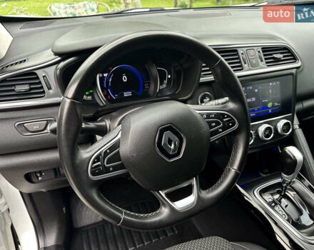 Білий Рено Kadjar, об'ємом двигуна 1.5 л та пробігом 97 тис. км за 20300 $, фото 23 на Automoto.ua