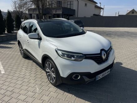 Рено Kadjar 2015 у Чернівцях на Automoto.ua Білий Рено Kadjar, об'ємом двигуна 1.5 л та пробігом 210 тис. км за 14400 $, фото 1 на Automoto.ua