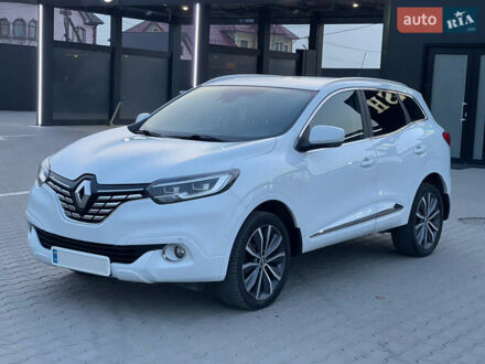 Рено Kadjar 2015 у Чернівцях на Automoto.ua Білий Рено Kadjar, об'ємом двигуна 1.6 л та пробігом 210 тис. км за 13500 $, фото 1 на Automoto.ua