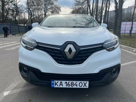 Рено Kadjar 2016 в Киеве на Automoto.ua Белый Рено Kadjar, объемом двигателя 1.6 л и пробегом 60 тыс. км за 17500 $, фото 1 на Automoto.ua
