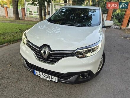 Рено Kadjar 2017 в Ромнах на Automoto.ua Белый Рено Kadjar, объемом двигателя 1.46 л и пробегом 158 тыс. км за 16600 $, фото 1 на Automoto.ua