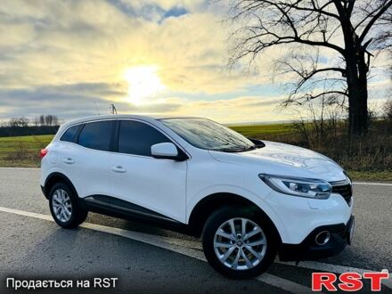 Рено Kadjar 2017 в Ромнах на Automoto.ua Белый Рено Kadjar, объемом двигателя 16 л и пробегом 49 тыс. км за 16800 $, фото 1 на Automoto.ua