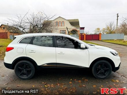Белый Рено Kadjar, объемом двигателя 1.5 л и пробегом 67 тыс. км за 18500 $, фото 1 на Automoto.ua