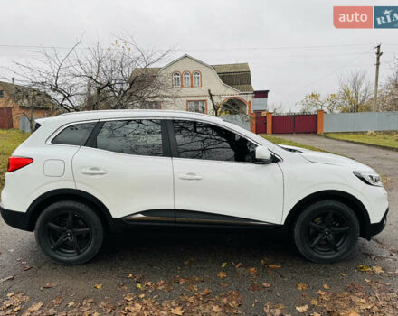 Білий Рено Kadjar, об'ємом двигуна 1.5 л та пробігом 67 тис. км за 18500 $, фото 1 на Automoto.ua