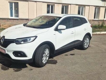 Белый Рено Kadjar, объемом двигателя 1.46 л и пробегом 181 тыс. км за 18000 $, фото 1 на Automoto.ua