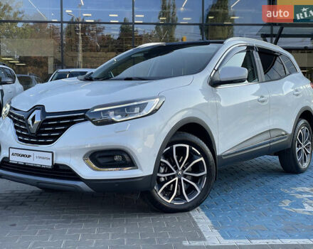 Белый Рено Kadjar, объемом двигателя 1.46 л и пробегом 50 тыс. км за 22500 $, фото 1 на Automoto.ua