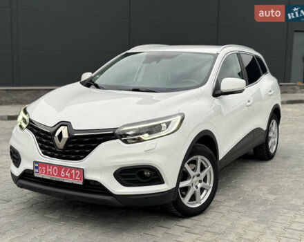 Белый Рено Kadjar, объемом двигателя 1.46 л и пробегом 93 тыс. км за 19600 $, фото 1 на Automoto.ua