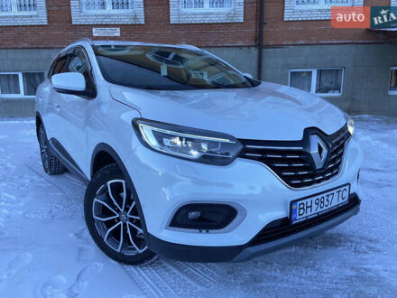 Белый Рено Kadjar, объемом двигателя 1.5 л и пробегом 105 тыс. км за 20499 $, фото 1 на Automoto.ua